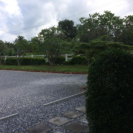 Baan Chan Suan Nong Nam Daeng Buitenkant foto
